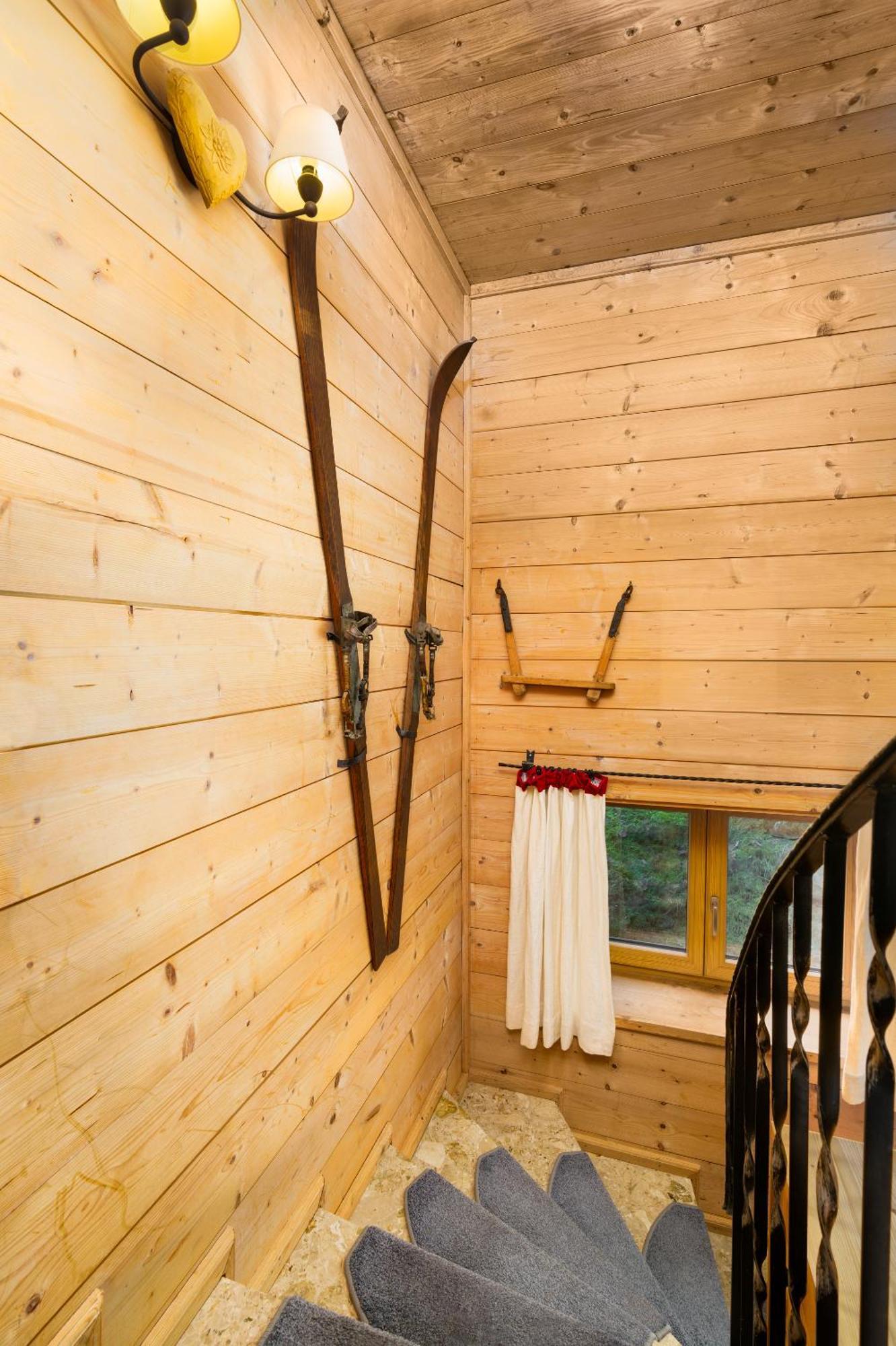 Ski-In & Ski-Out Out Chalet Maria With Amazing Mountain View Maria Alm am Steinernen Meer Ruang foto